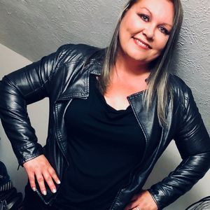 Meet your Posher, Lea